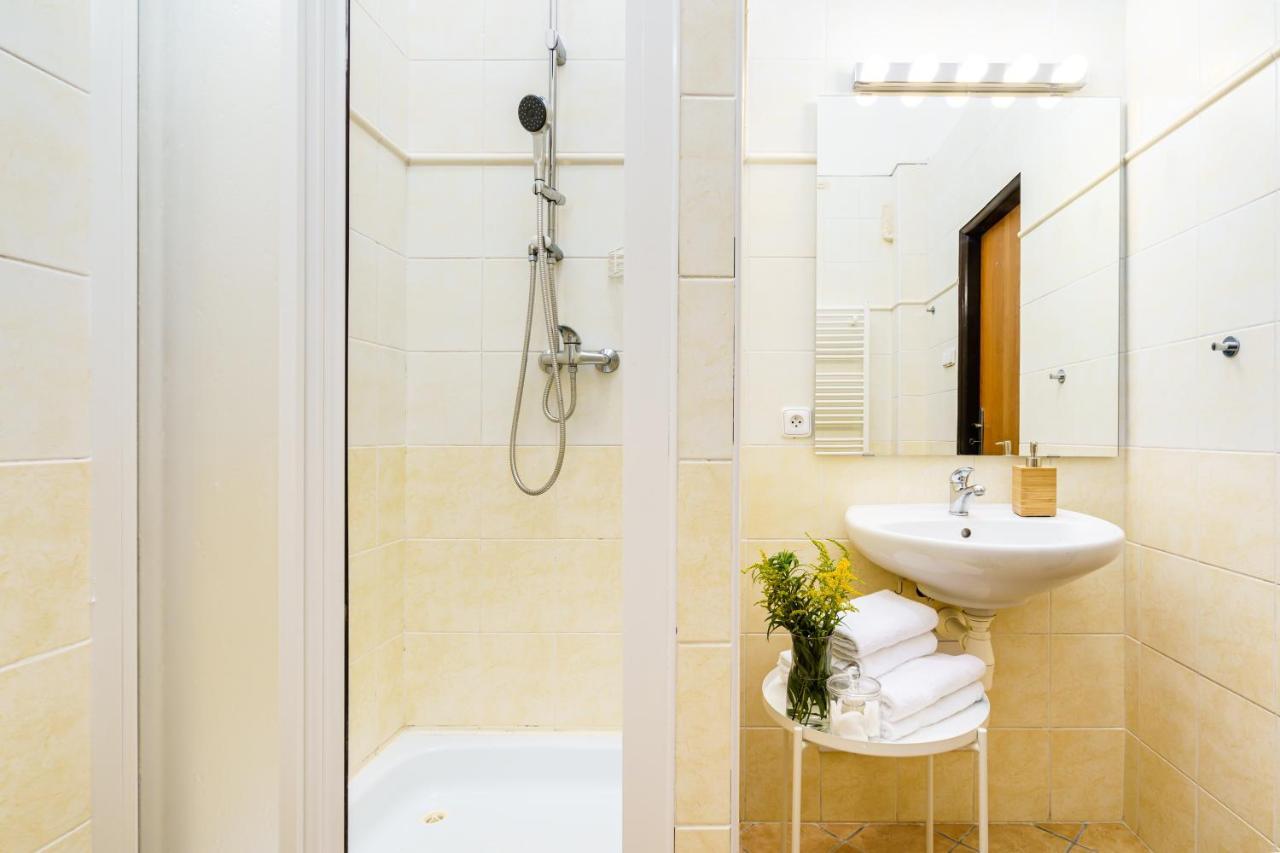 Modern And Huge Apts In Center By Michal&friends Praha