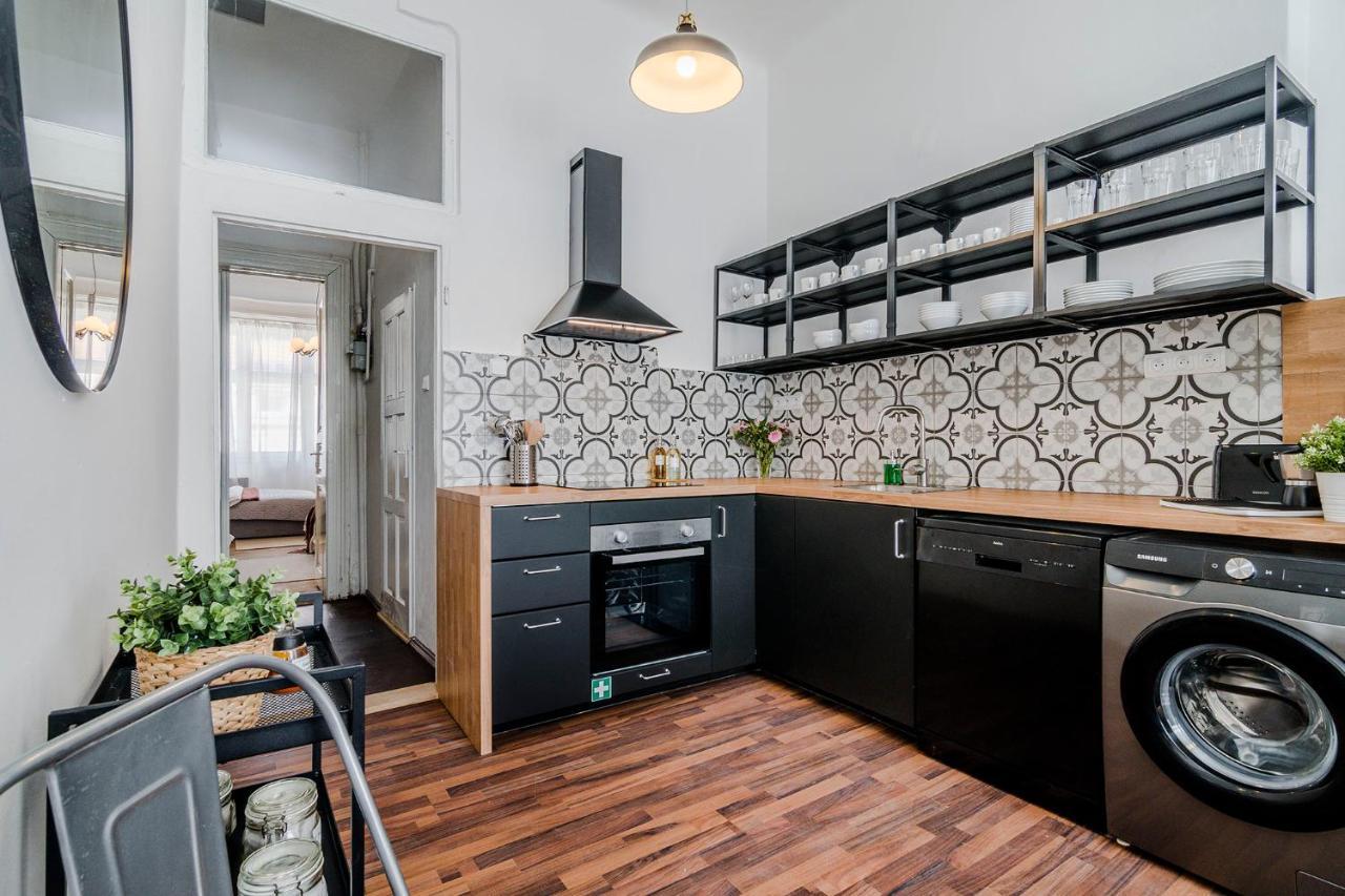 Modern And Huge Apts In Center By Michal&friends Praha