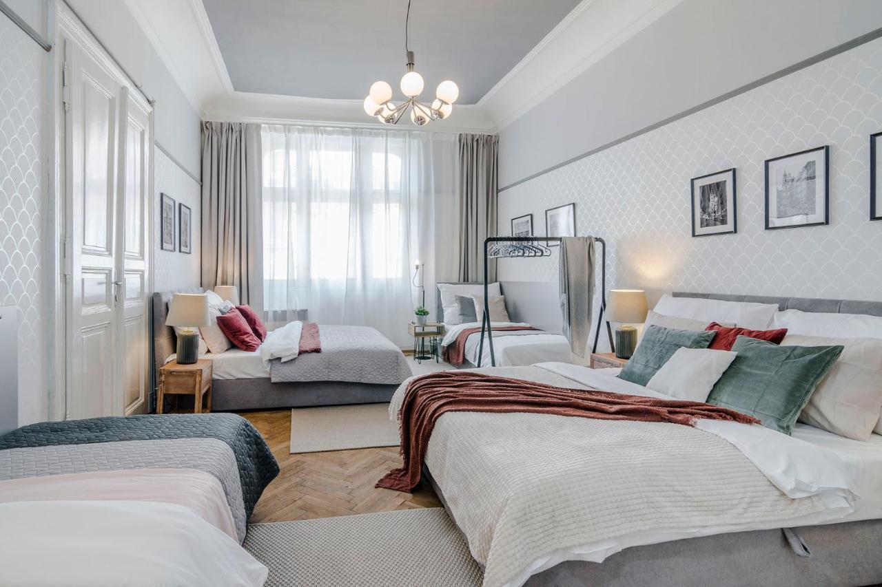 Modern And Huge Apts In Center By Michal&friends Praha